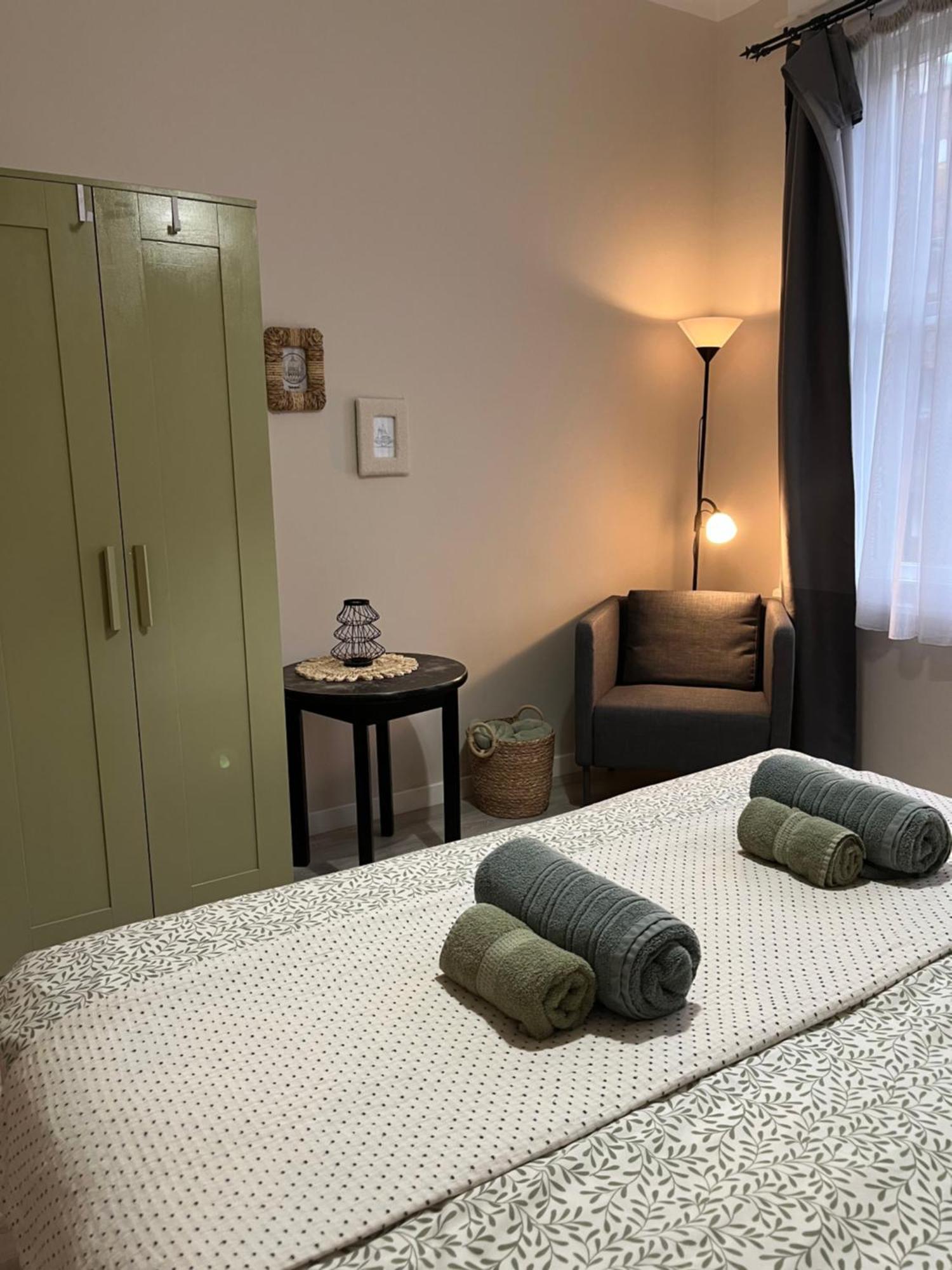 Larix Apartman Βουδαπέστη Εξωτερικό φωτογραφία